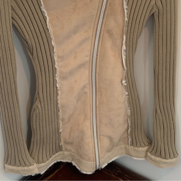 Venus Vegan Sweater Jacket - Picture 4 of 13
